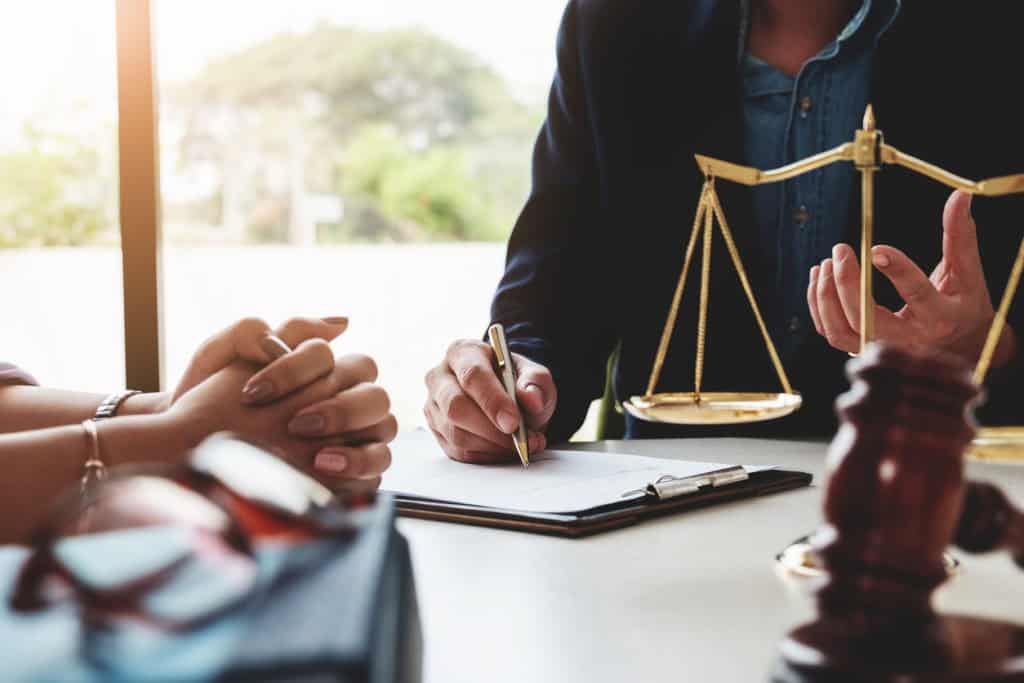 Court Applications vs. Mediation: A Less Stressful Path with EH Mediation Paignton
